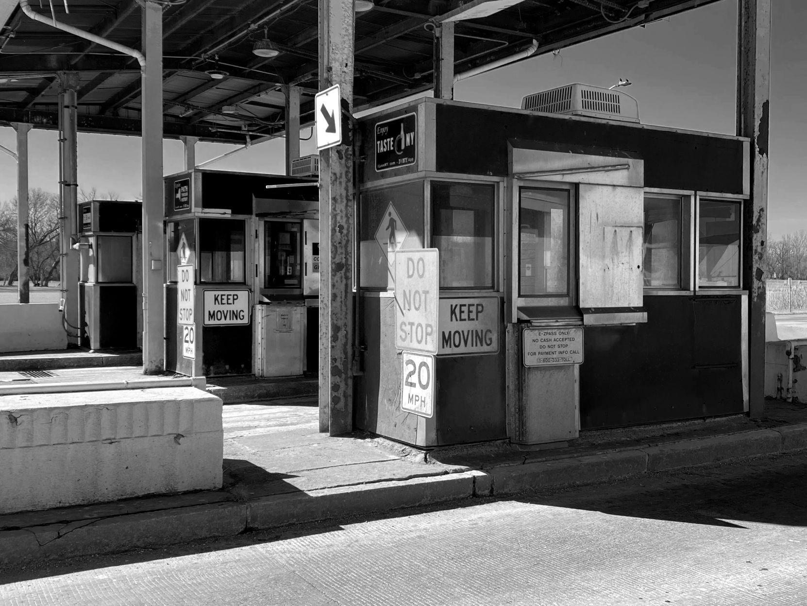 Exit 40 Toll Booth 7.JPG